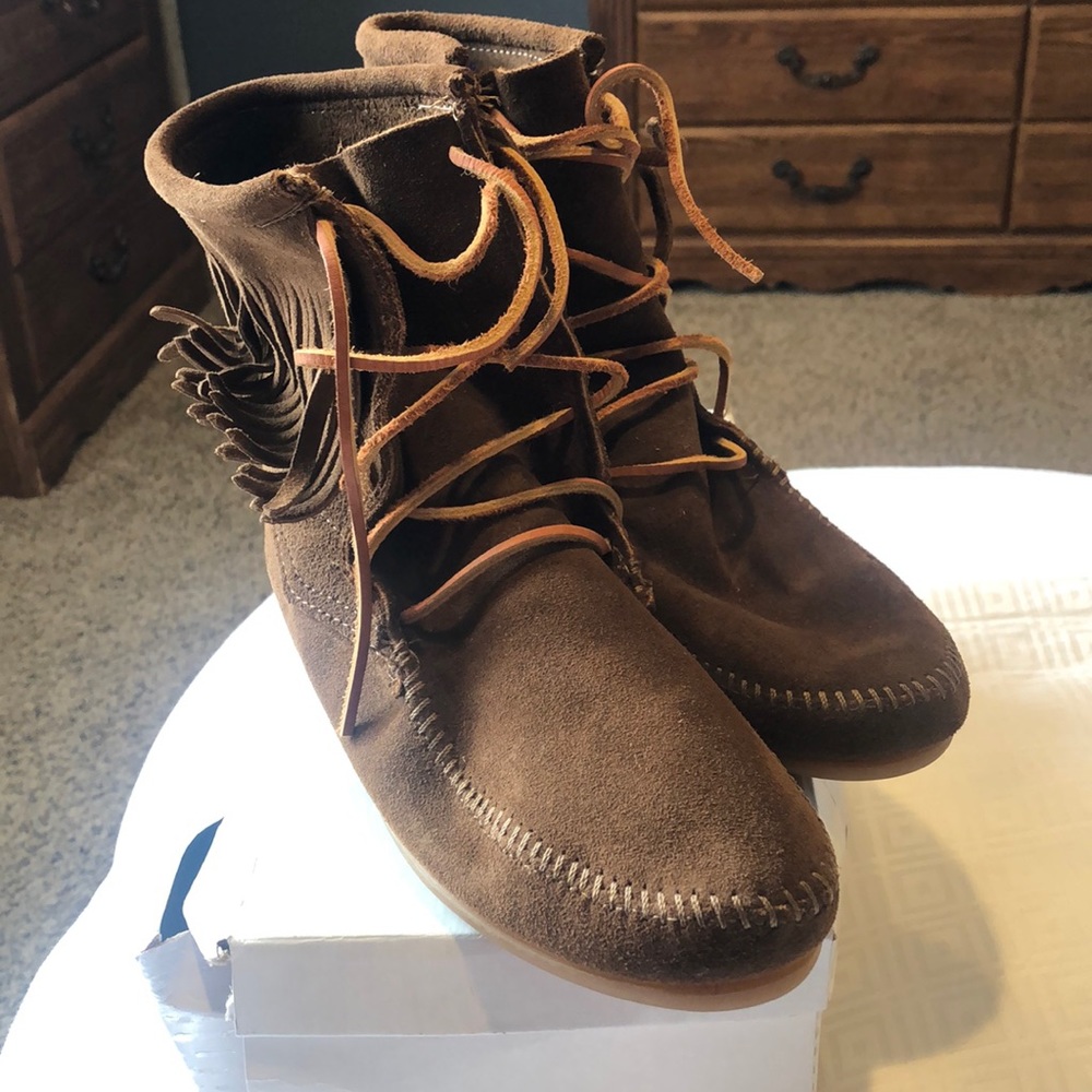 Brand new Minnetonka ankle boots